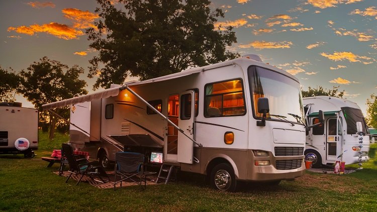 The Difference Between Manufacturer Warranties and Extended Warranties for RVs